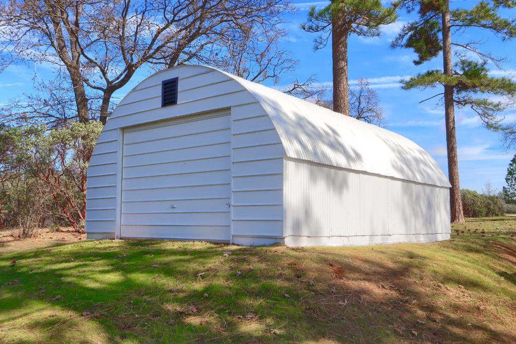 Image 45 of property listing at 5518 E Whitlock, Mariposa, CA 95338