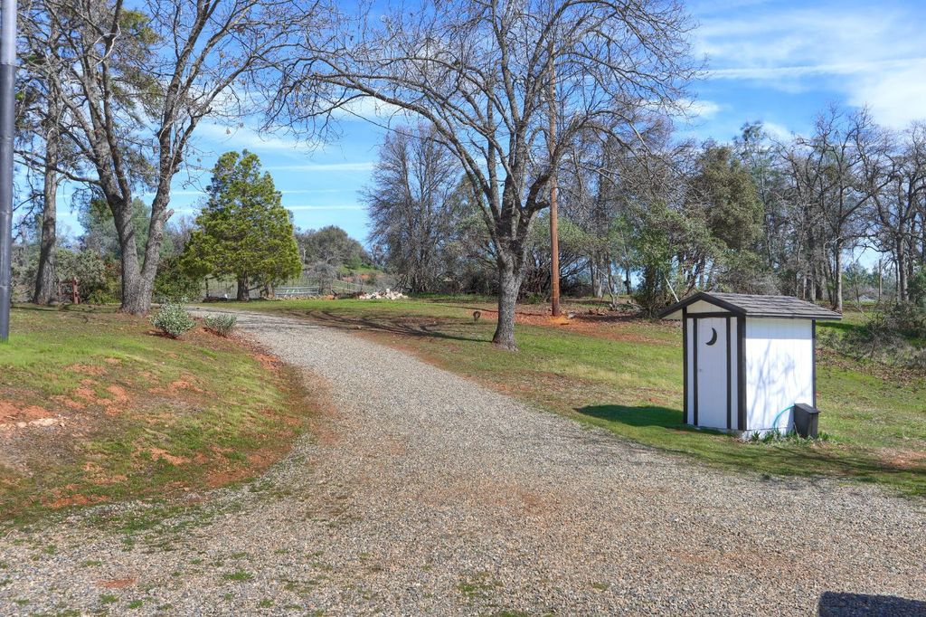 Image 49 of property listing at 5518 E Whitlock, Mariposa, CA 95338