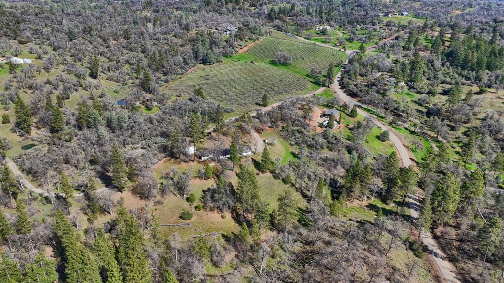 Image 54 of property listing at 5518 E Whitlock, Mariposa, CA 95338