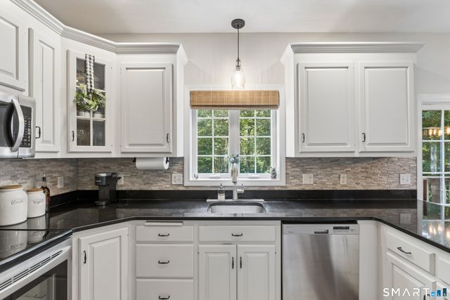 60 Ashley Lane, Colchester, CT 06415
