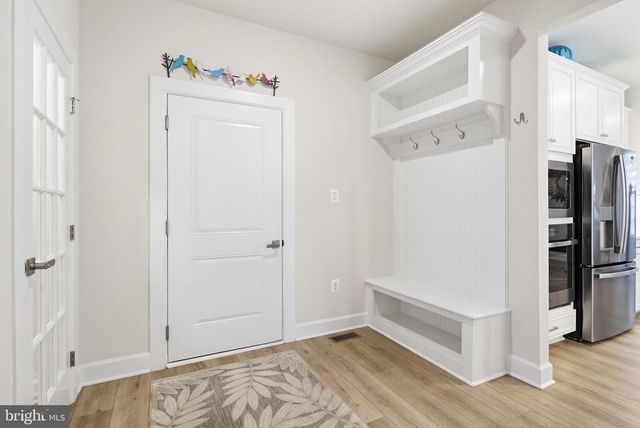 2605 BROADLEAF DR, Frederick, MD 21702