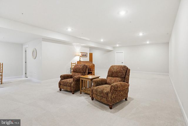 2605 BROADLEAF DR, Frederick, MD 21702