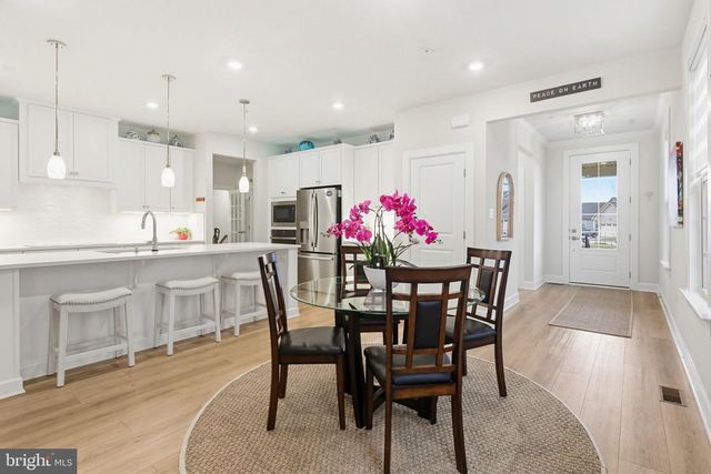 2605 BROADLEAF DR, Frederick, MD 21702