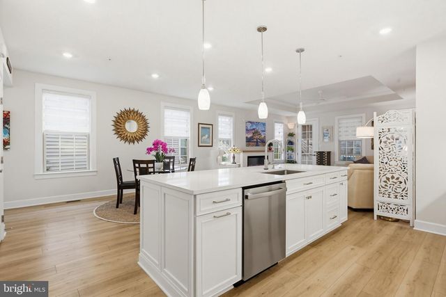 2605 BROADLEAF DR, Frederick, MD 21702