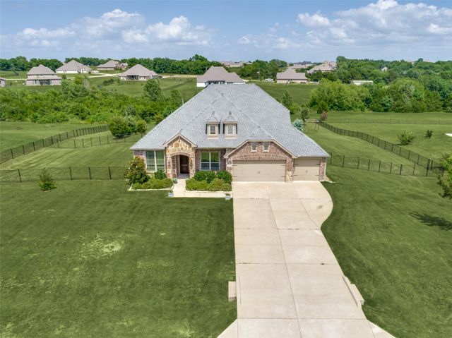 108 Fallen Oak Drive, Mckinney, TX 75071