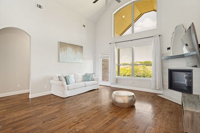 108 Fallen Oak Drive, Mckinney, TX 75071