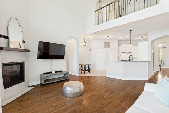 108 Fallen Oak Drive, Mckinney, TX 75071