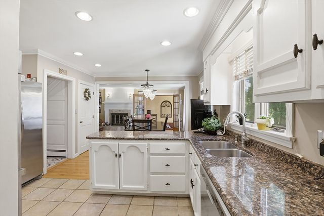 1 Alderbrook Lane, Methuen, MA 01844