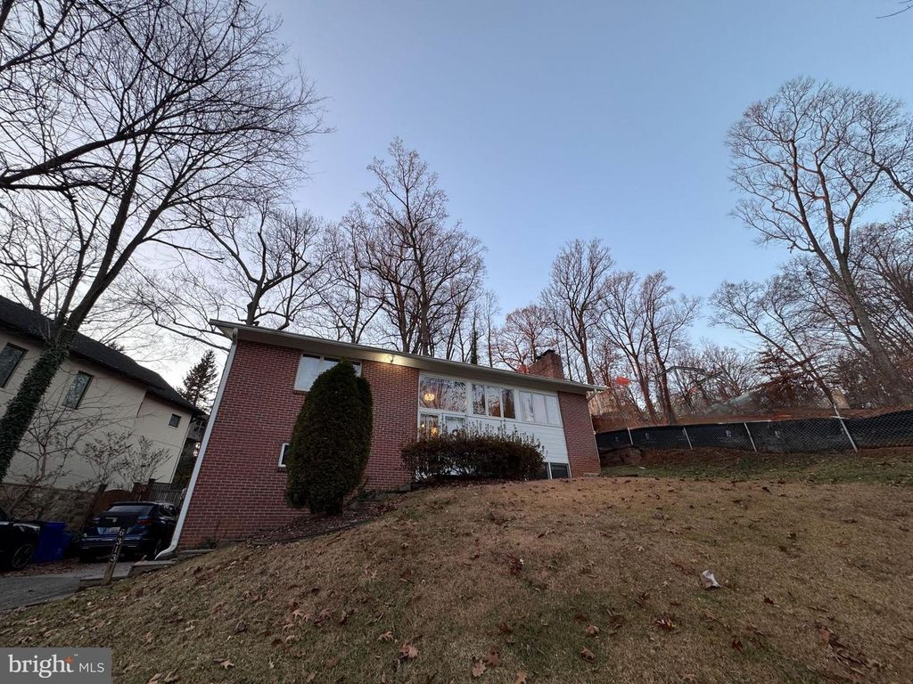 6313 WALHONDING RD, Bethesda, MD 20816