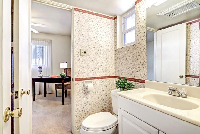 2205 Hoffman Drive NE, Albuquerque, NM 87110