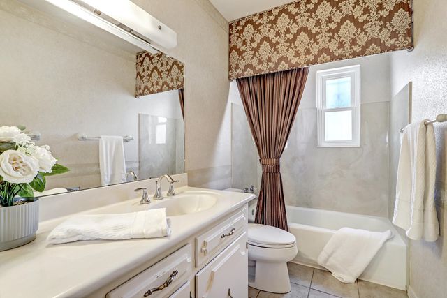 2205 Hoffman Drive NE, Albuquerque, NM 87110