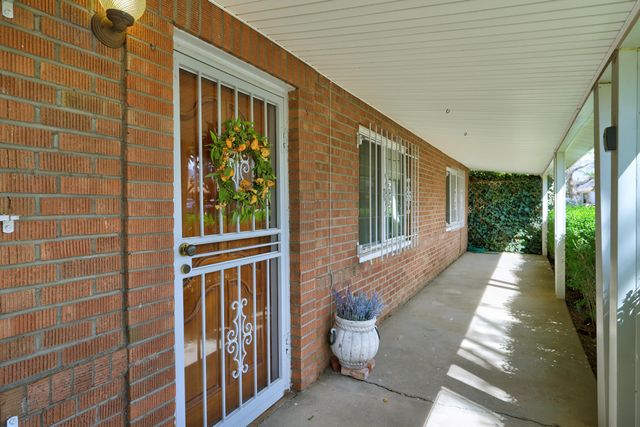 2205 Hoffman Drive NE, Albuquerque, NM 87110