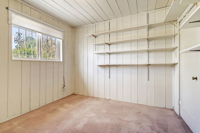 2205 Hoffman Drive NE, Albuquerque, NM 87110