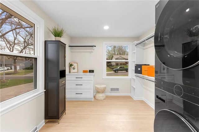 4808 W 77th Terrace, Prairie Village, KS 66208