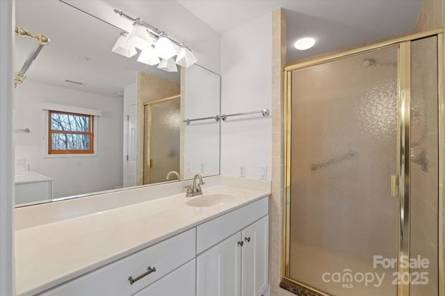 905 Old Fiddle Road, Waynesville, NC 28786