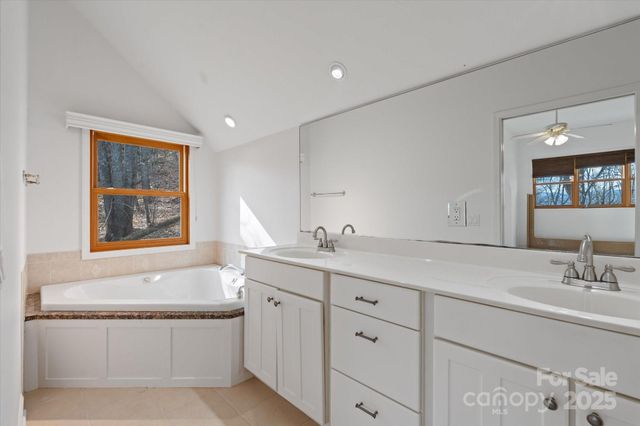 905 Old Fiddle Road, Waynesville, NC 28786