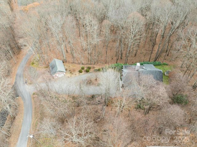 905 Old Fiddle Road, Waynesville, NC 28786