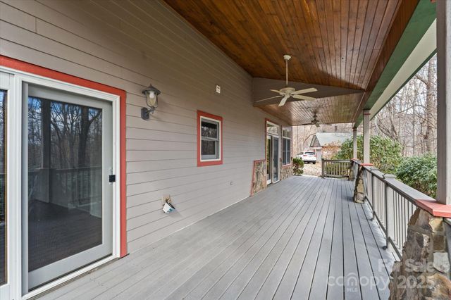 905 Old Fiddle Road, Waynesville, NC 28786