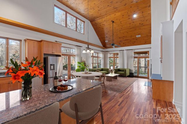 905 Old Fiddle Road, Waynesville, NC 28786