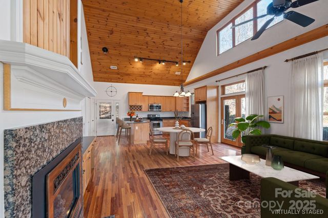 905 Old Fiddle Road, Waynesville, NC 28786