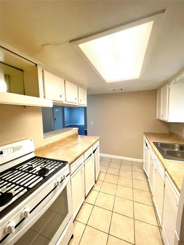 11906 Binghampton Drive, Houston, TX 77089