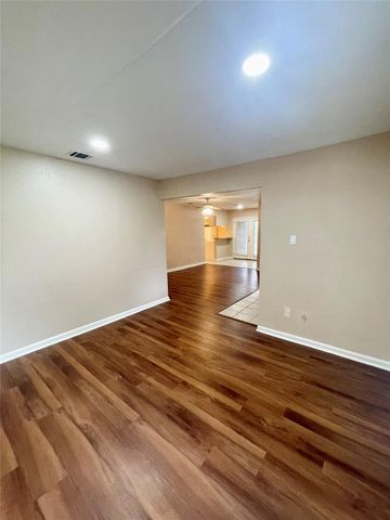 11906 Binghampton Drive, Houston, TX 77089