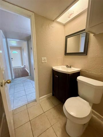 11906 Binghampton Drive, Houston, TX 77089