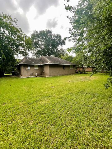 11906 Binghampton Drive, Houston, TX 77089