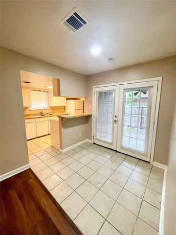 11906 Binghampton Drive, Houston, TX 77089