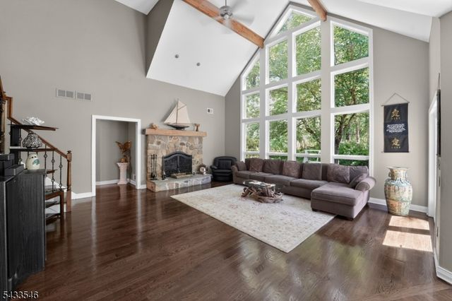 41 Sutton Farm Rd, Delaware Twp., NJ 08822