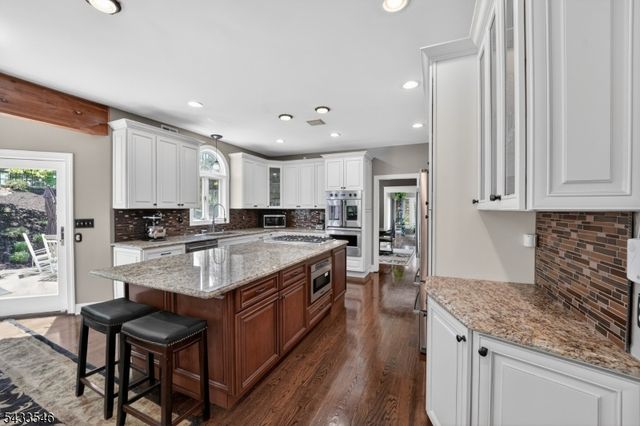 41 Sutton Farm Rd, Delaware Twp., NJ 08822