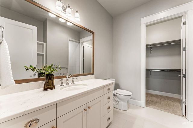 900 S Brentbrook Ln, Eagle, ID 83616