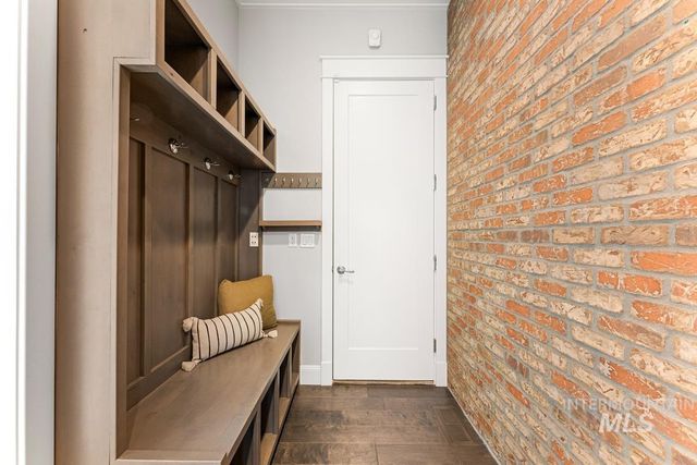 900 S Brentbrook Ln, Eagle, ID 83616