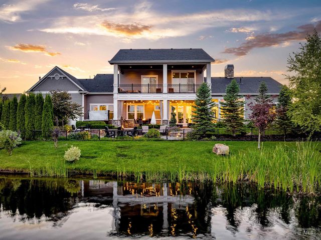 900 S Brentbrook Ln, Eagle, ID 83616