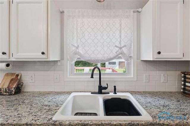 725 Donovan Road, Curtice, OH 43412