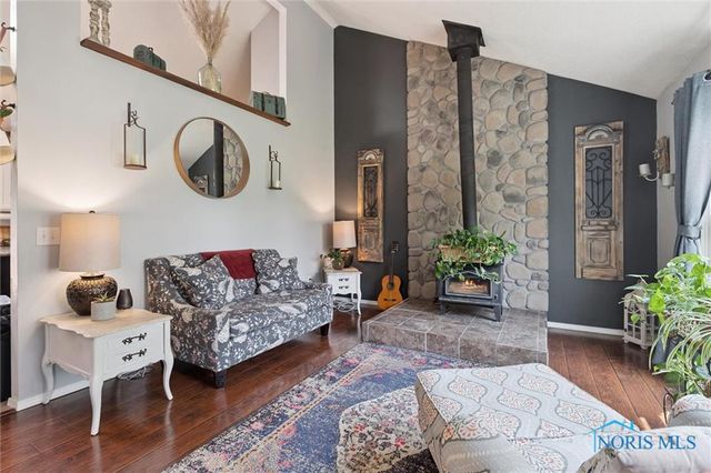 725 Donovan Road, Curtice, OH 43412