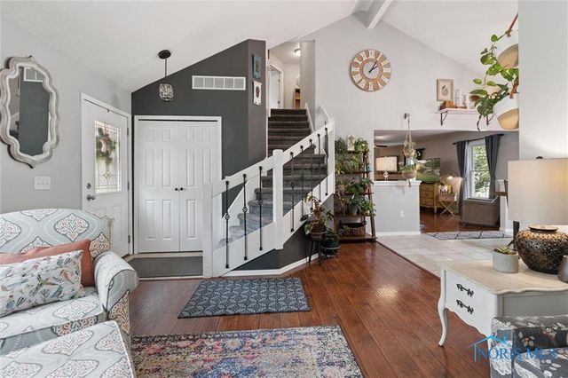 725 Donovan Road, Curtice, OH 43412