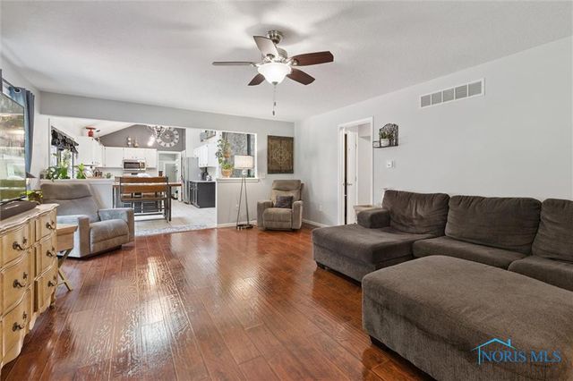 725 Donovan Road, Curtice, OH 43412