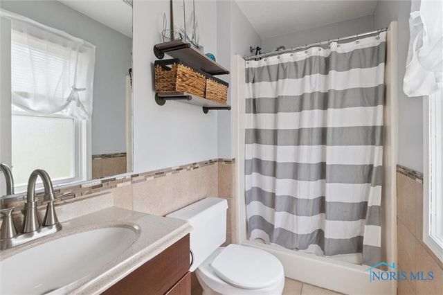 725 Donovan Road, Curtice, OH 43412