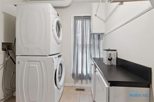 725 Donovan Road, Curtice, OH 43412