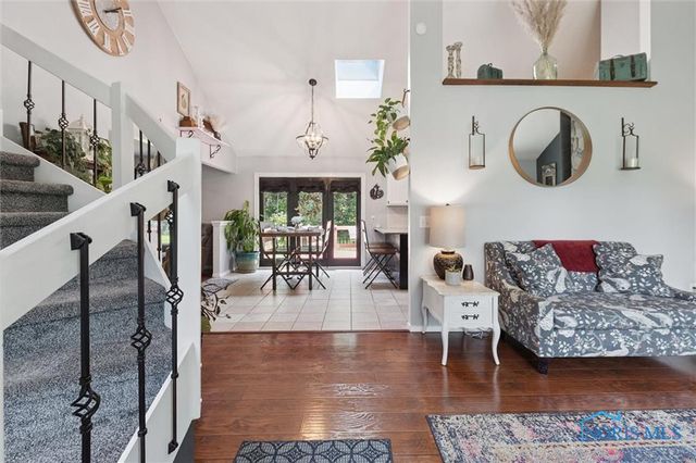 725 Donovan Road, Curtice, OH 43412