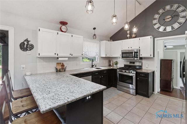 725 Donovan Road, Curtice, OH 43412