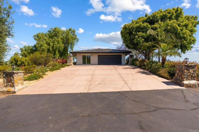 20063 Elfin Forest Lane, Escondido, CA 92029