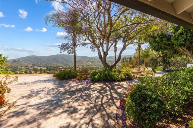 20063 Elfin Forest Lane, Escondido, CA 92029