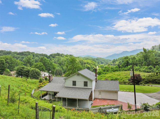 121 Fortner Drive, Waynesville, NC 28786