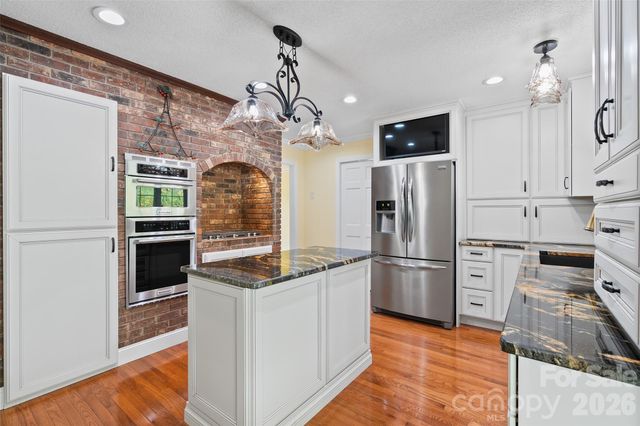 121 Fortner Drive, Waynesville, NC 28786