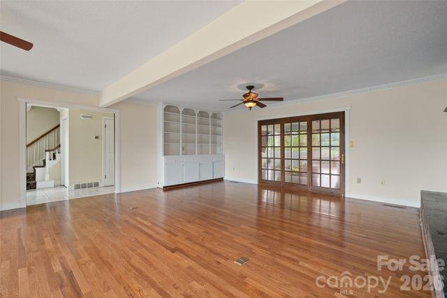 121 Fortner Drive, Waynesville, NC 28786