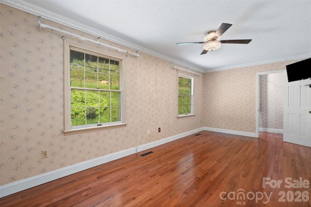 121 Fortner Drive, Waynesville, NC 28786