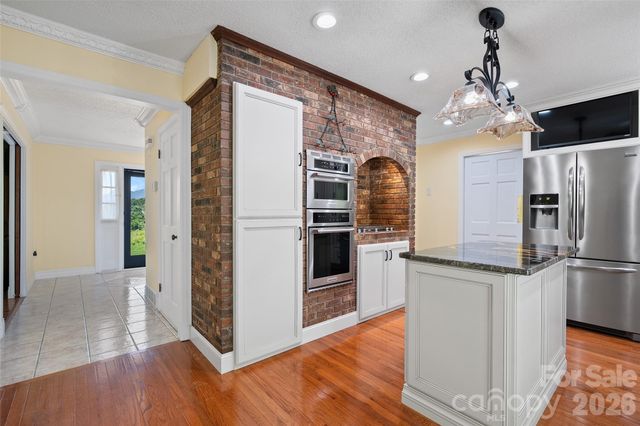 121 Fortner Drive, Waynesville, NC 28786