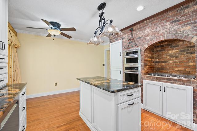 121 Fortner Drive, Waynesville, NC 28786